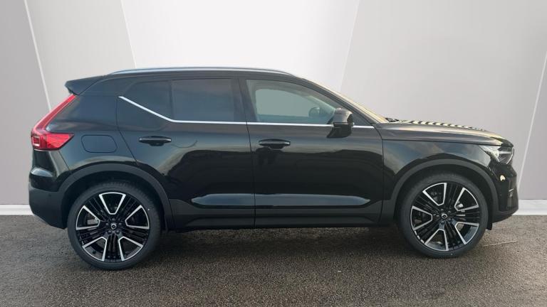  Volvo XC40 2.0 B4 MHEV Ultra Bright DCT Auto Euro 6 (s/s) 5dr Petrol/Electric Hybrid Automatic
