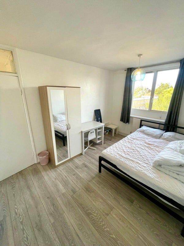 💜 Lovely Room in Whitechapel/Stepney | E1 4QS | Near Whitechapel Station 🏡