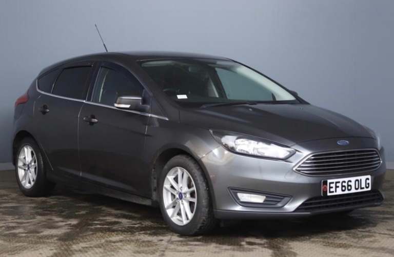 2016 Ford Focus 1.0T EcoBoost Zetec Euro 6 (s/s) 5dr HATCHBACK Petrol Manual