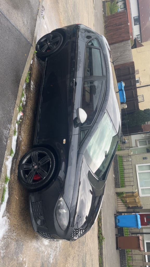 Seat, LEON, Hatchback, 2011, Semi-Auto, 1968 (cc), 5 doors