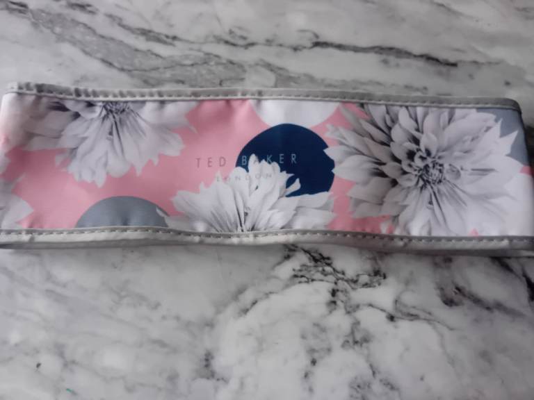 Ted Baker Floral makeup/cosmetic headband – Good Condition