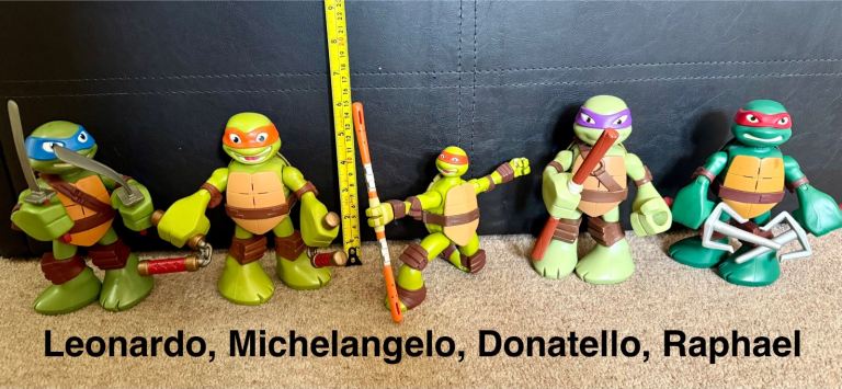 Teenage mutant ninja toy characters/figures