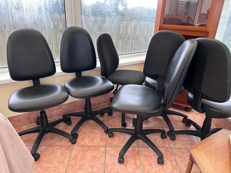 Black Swivel Office Chairs - Good Condition (Set of 5)