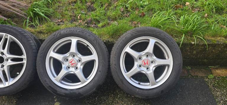 Honda wheel's 16 inch immaculate and has new rubber all-round 