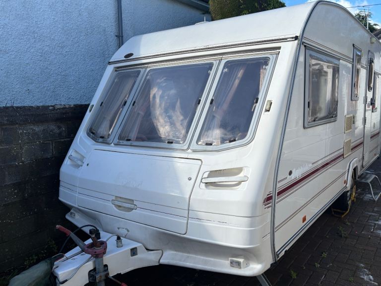 Sterling Eccles Sapphire Caravan