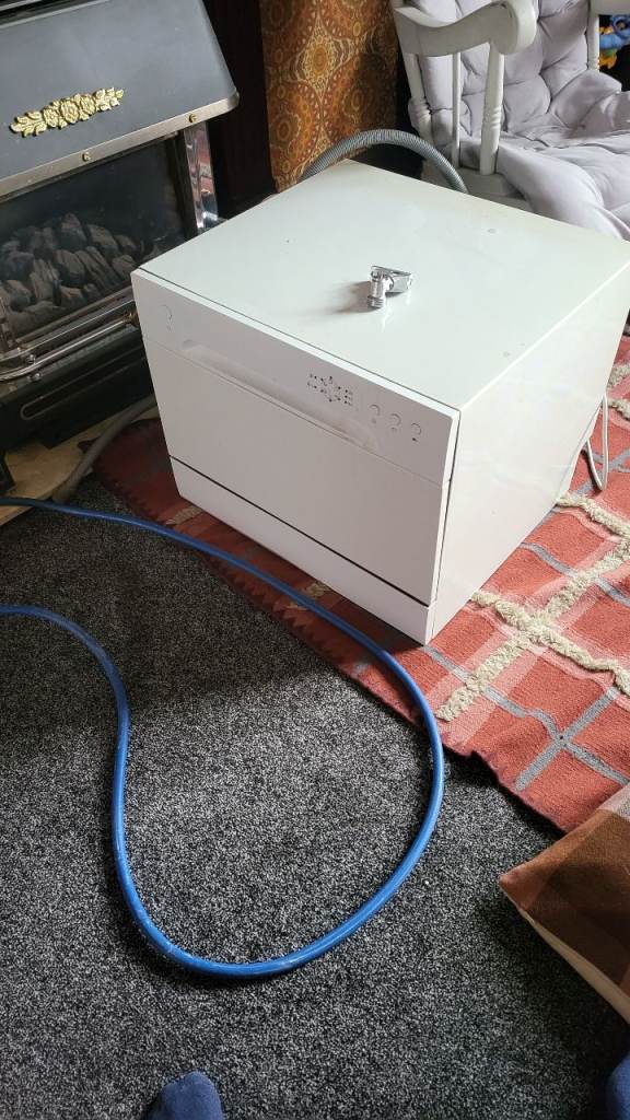 Tabletop dishwasher