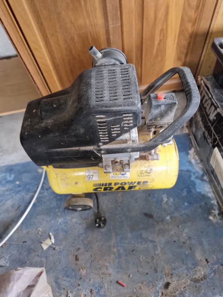Air compressor 