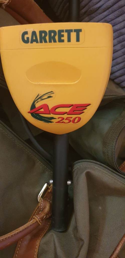 Garret ace 250 pro metal detector