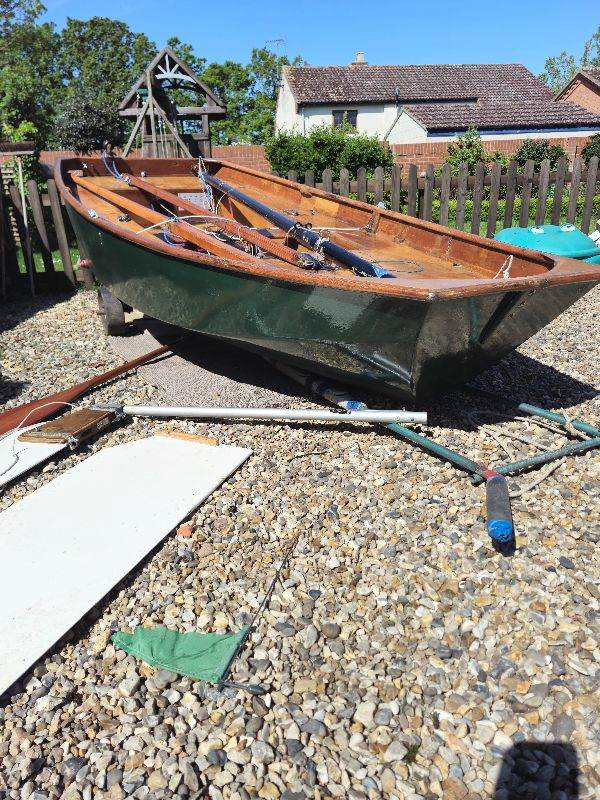 Mirror Dinghy 