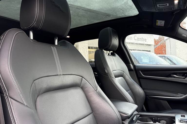 2023 Jaguar F-Pace 2.0 D200 MHEV R-Dynamic Black Auto AWD Euro 6 (s/s) 5dr SUV DIESEL Automatic