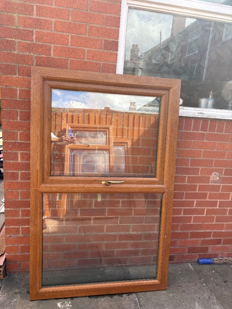 DOUBLE GLAZED WINDOW