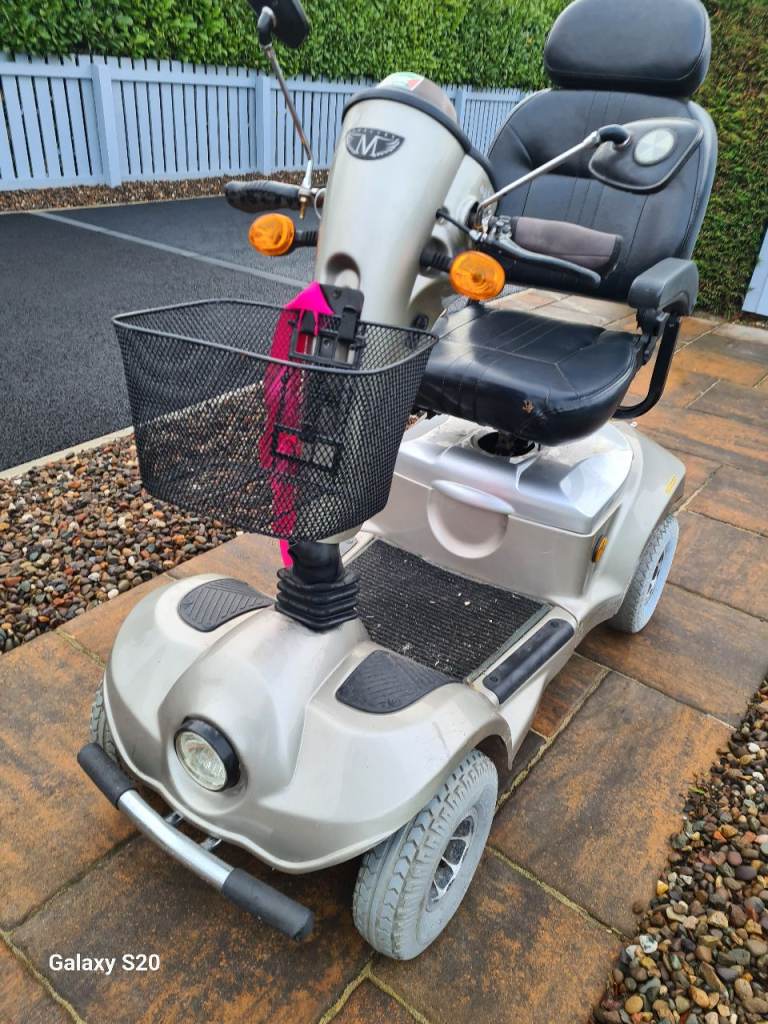 Large 8 mph mercury mobility scooter can deliver today 