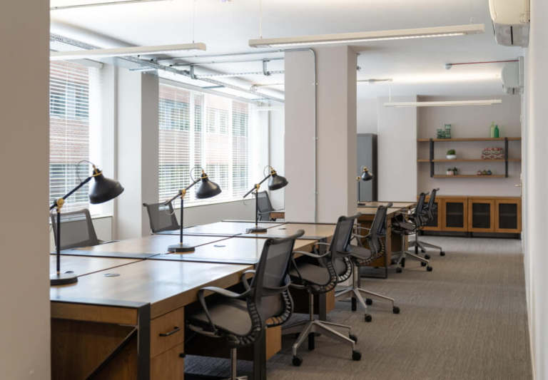 *Fulham* Private Serviced Offices: Units from 4 to 175 desks for rent SW6