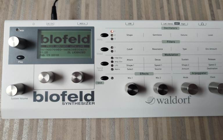 Waldorf Blofeld desktop synth with sample license included.
