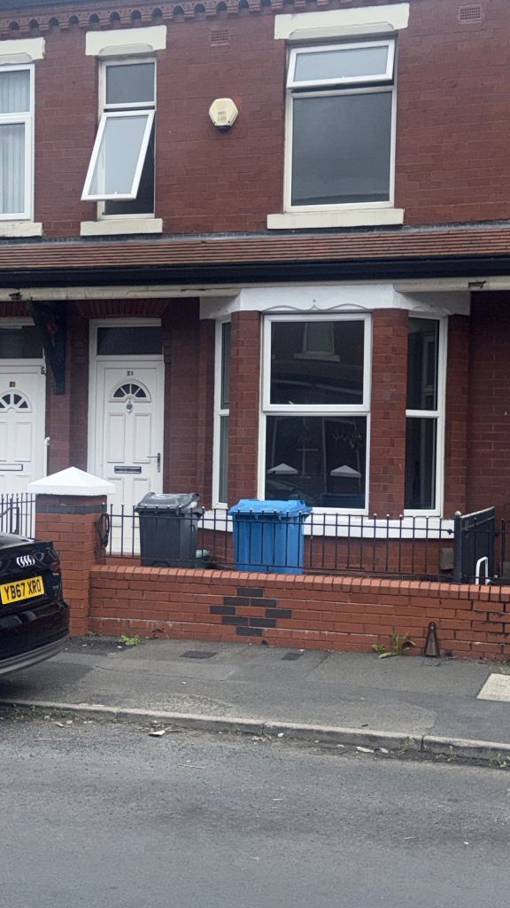 Four bedroom house to let in Rusholme / Moss side Manchester City centre 