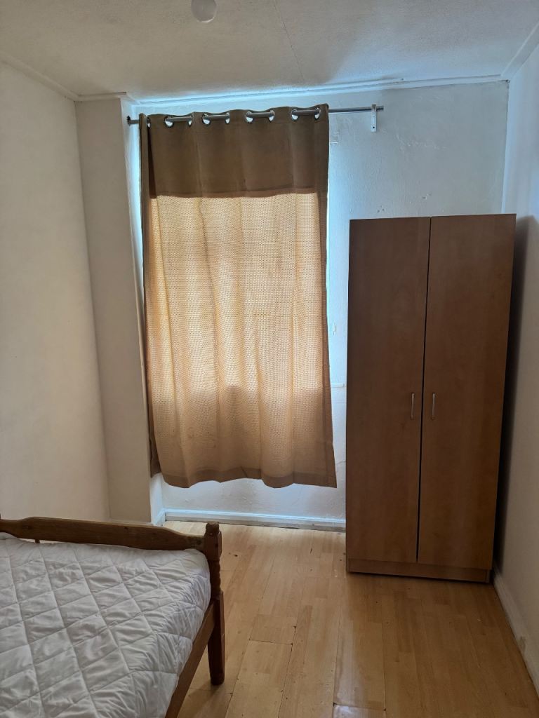 Single room (bills included)