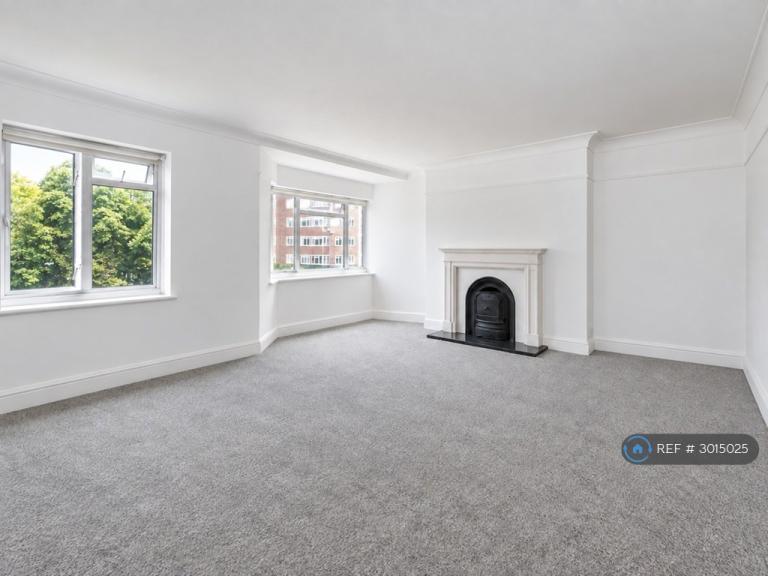 3 bedroom flat in Queens Road, Richmond, TW10 (3 bed) (#3015025)