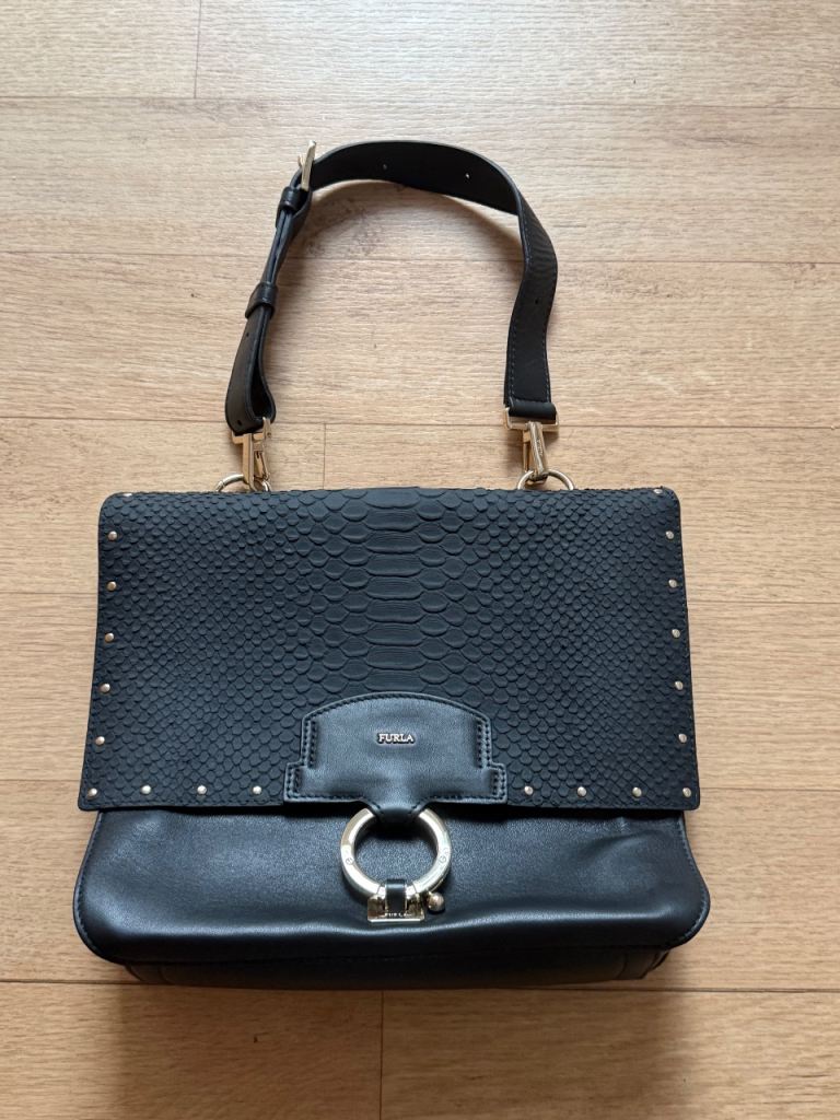 Furla Italian Leather Black Handbag *** COLLECTION ONLY ***