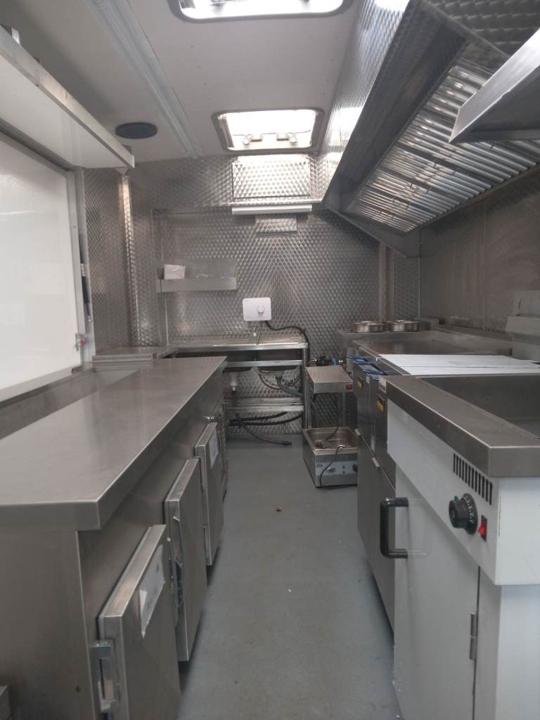 Catering food truck Burger van Mobile kitchen equipment trailer 
