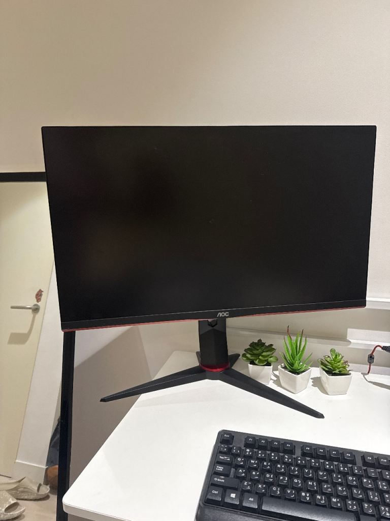AOC Gaming Monitor – Black, Good Condition