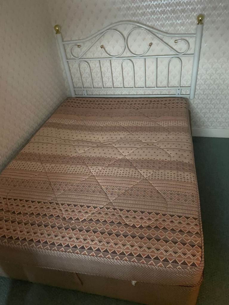 Double devan bed set £95 well well well kept condition 