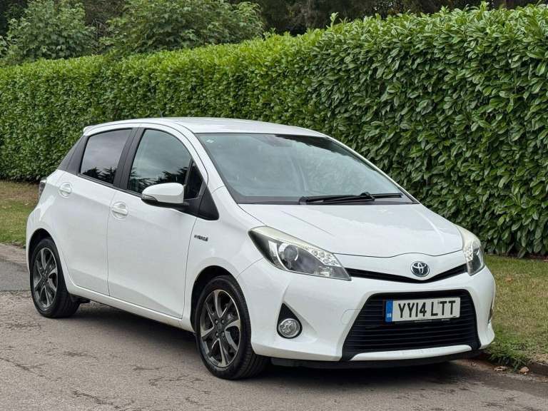 2014 Toyota Yaris 1.5 VVT-i Hybrid Trend 5dr CVT HATCHBACK PETROL/ELECTRIC Automatic