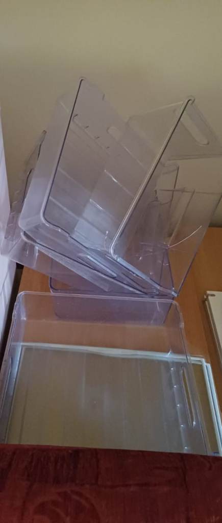 Fridge freezer drawers and shelves