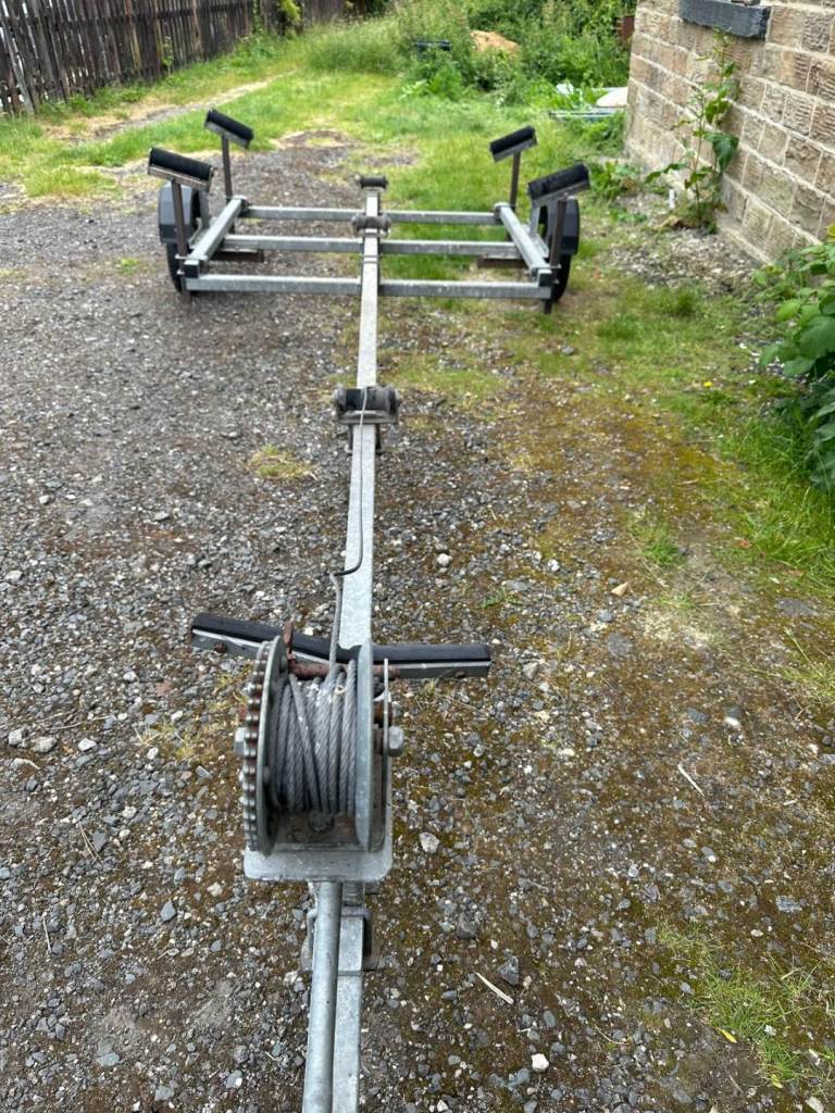 Boat trailer