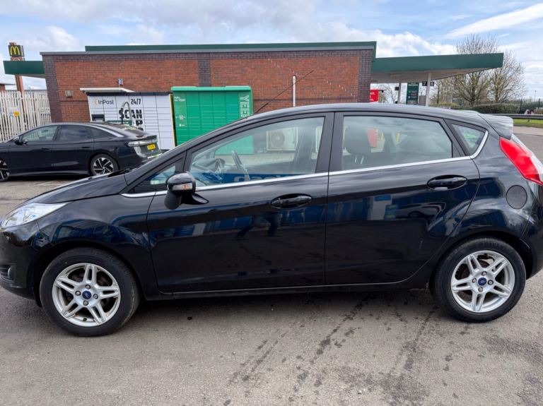 Ford fiesta 1.2 zetec (unlike Vauxhall corsa, fiat 500 or Volkswagen polo)
