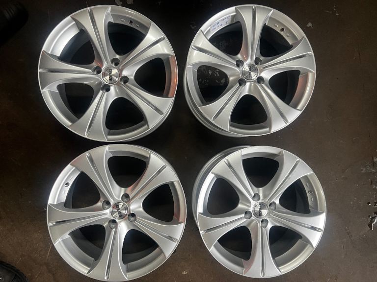17” Cruze Alloy Wheels – 4x100 – Set of 4