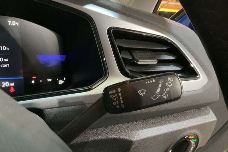 2022 Volkswagen T-Roc 1.5 TSI Life 5dr- Apple Car Play Manual Hatchback Petrol Manual