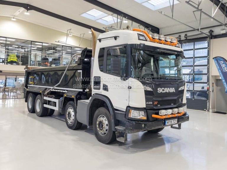 2019 (19) SCANIA P410 8X4 TIPPER