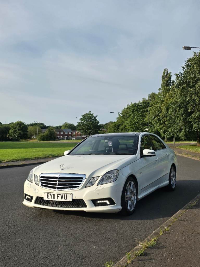 E 350D Mercedes-Benz, E CLASS, Saloon, 2011 E350