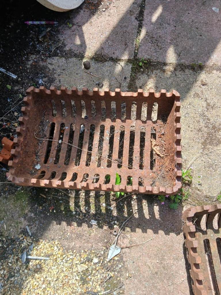 2 x Cast Iron Fire Baskets
