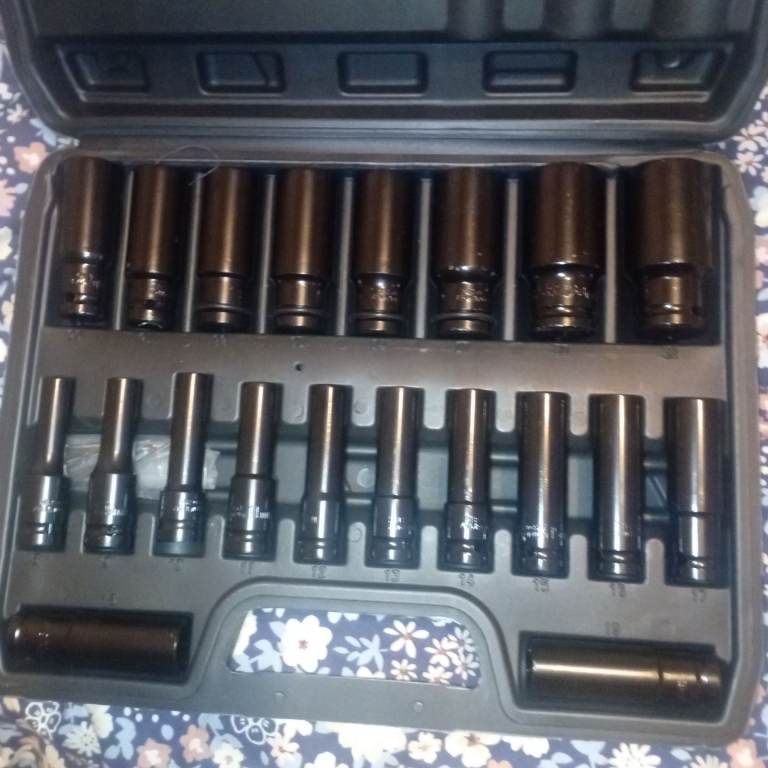 Deep sockets