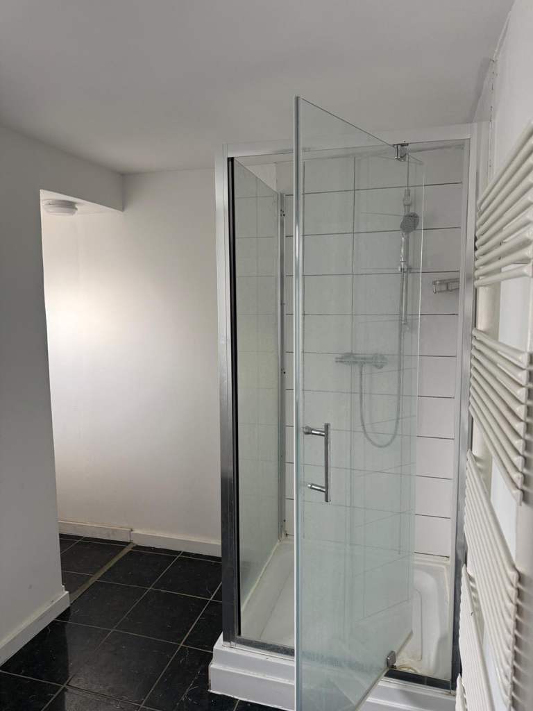 4 Bedroom 2 Bathroom house ToLet