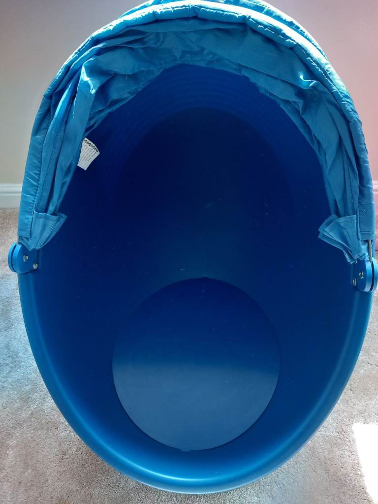 Egg swivel chair.  Buyer to collect.