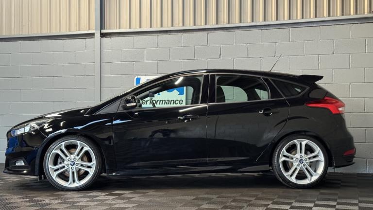 FORD FOCUS 2.0 T EcoBoost ST-2 Black Manual Petrol 2016