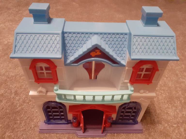 Mini Bella foldable doll house 