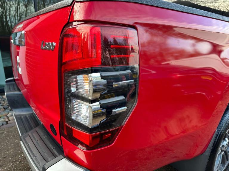 2021 Mitsubishi L200 2.3 L200 Barbarian X DI-D Auto 4WD Pickup Diesel Automatic