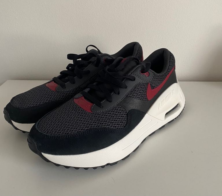 Mens Nike Trainers size 9 for sale