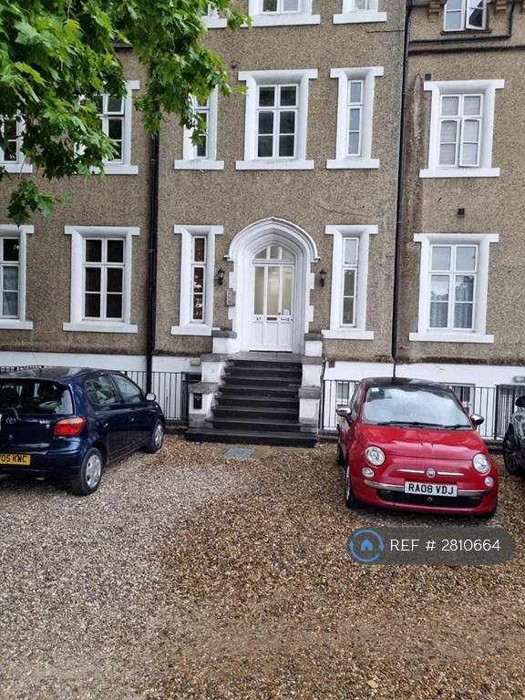 1 bedroom flat in Upton Park, Slough, SL1 (1 bed) (#2810664)