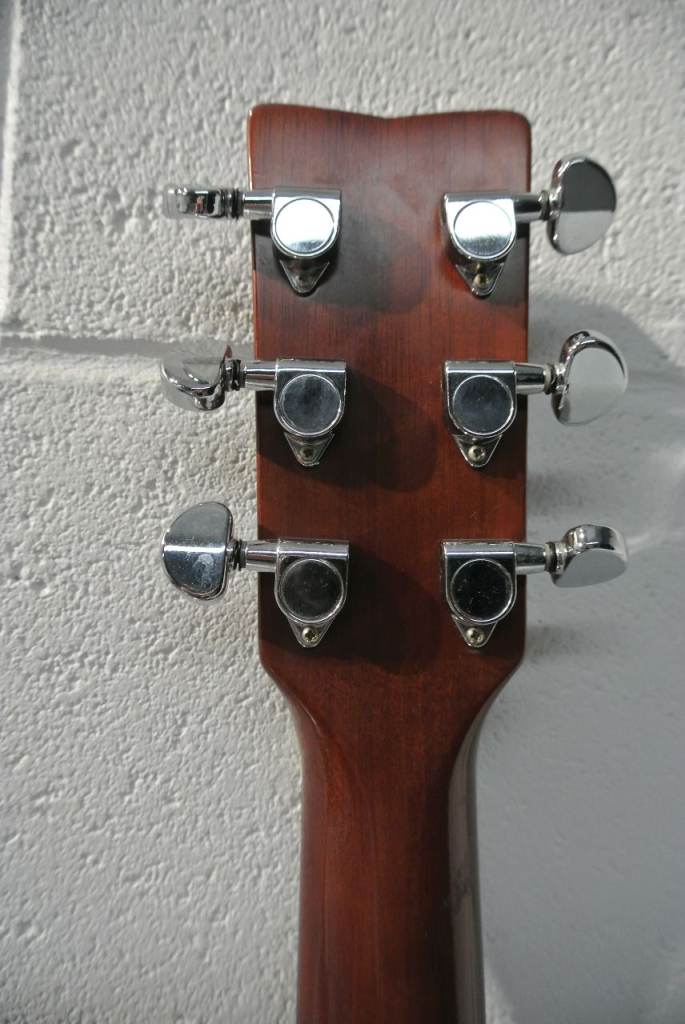 Yamaha Acoustic Guitar