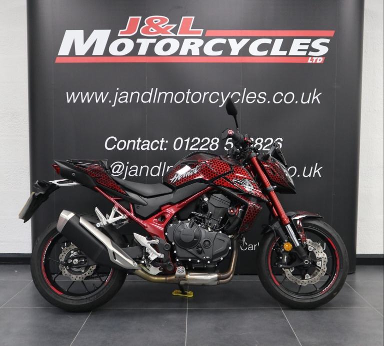 Honda CB750 Hornet. 1 owner from new. Sport pack and Style pack. Heated grips.