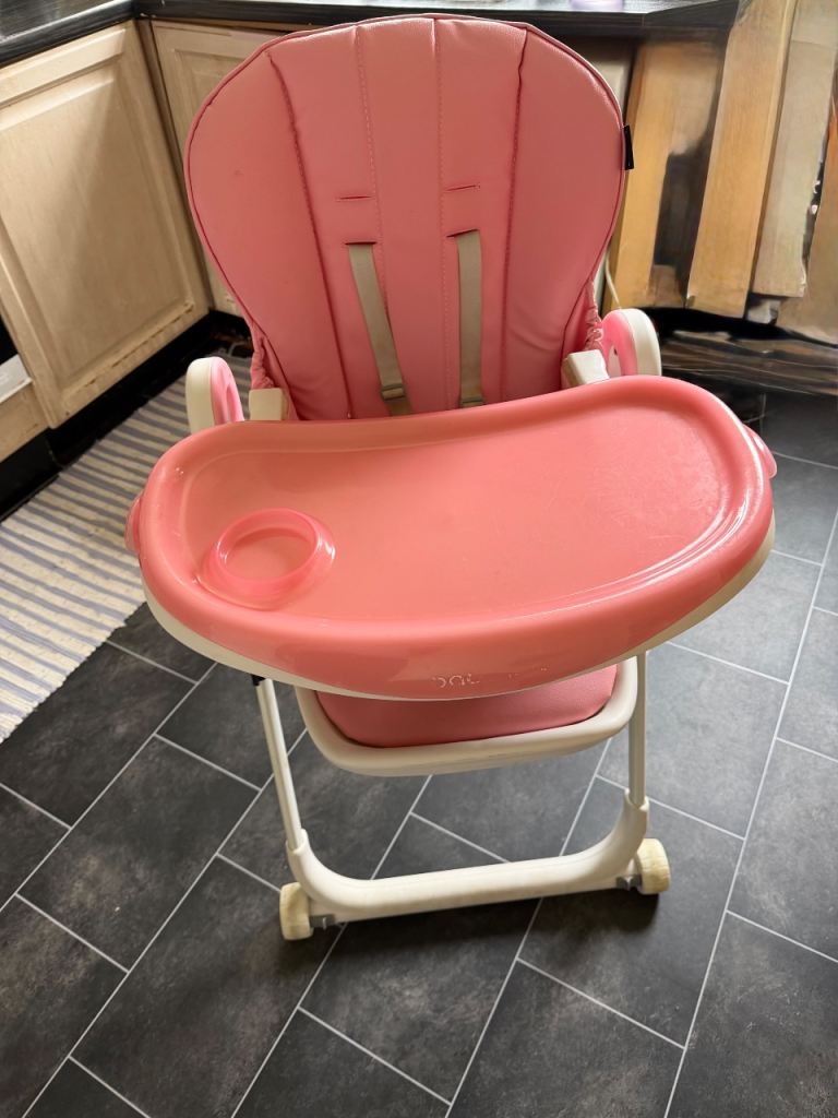 Pink High Chair for Babies and Toddlers – Good Condition