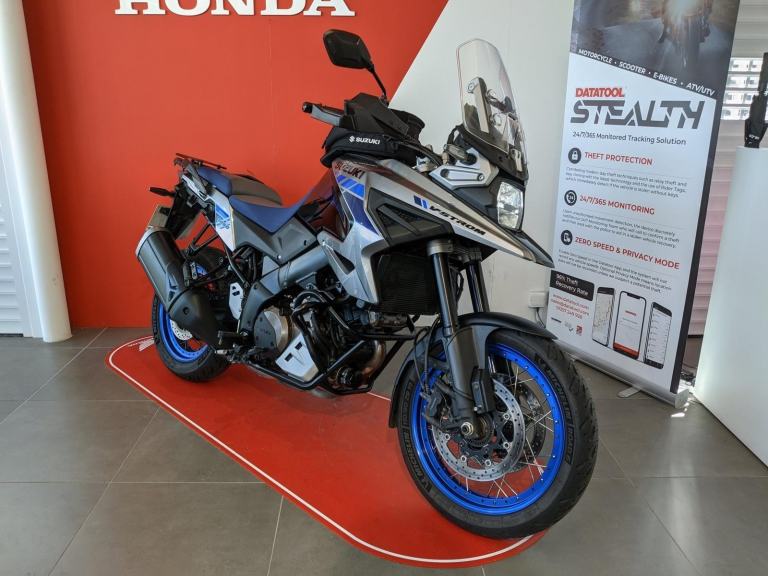 2022 SUZUKI V-STROM 1050 RCM2 GREY METALLIC H/GRIPS C/STAND SUPERB CONDITION