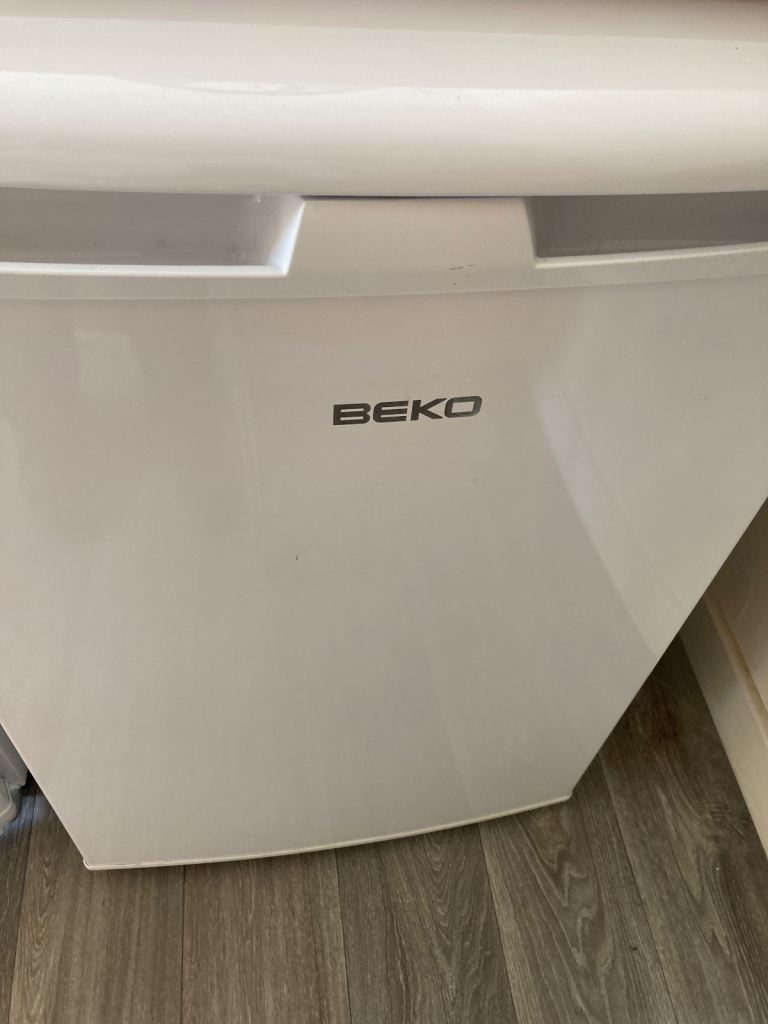 Beko Undercounter Fridge excellent Condition