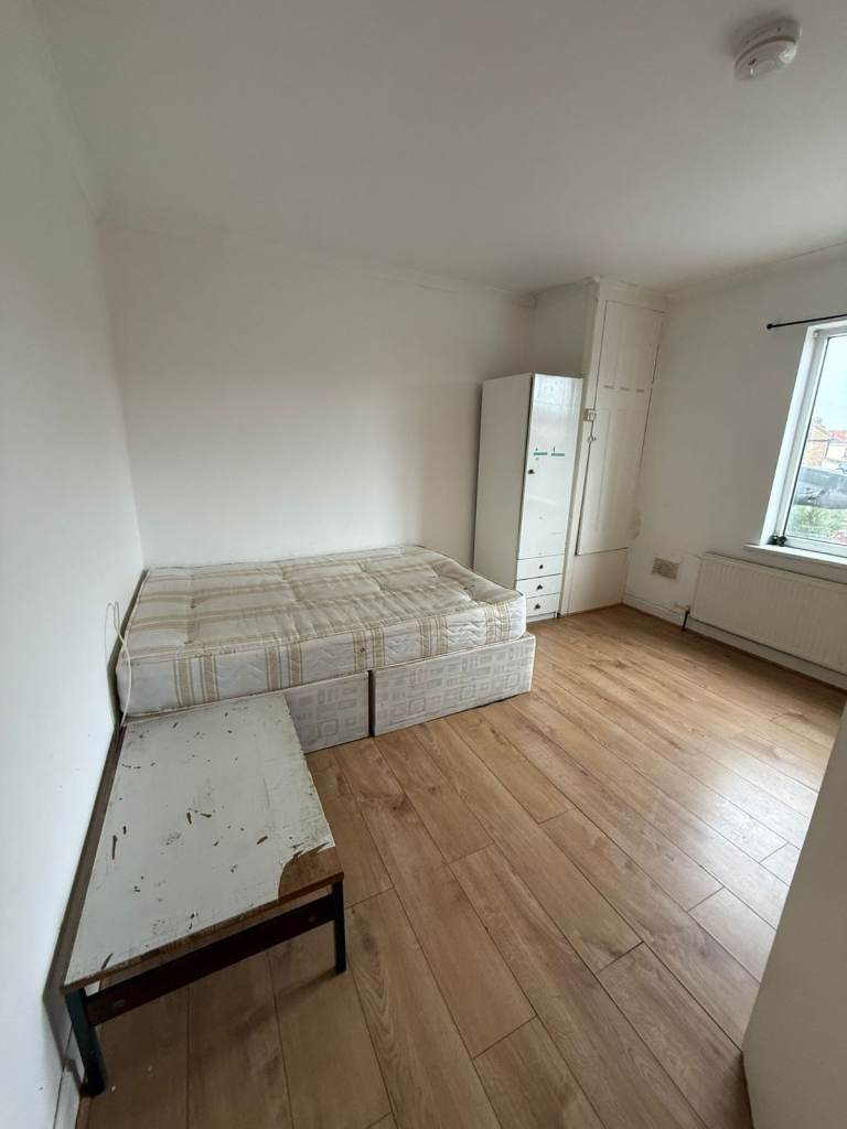 BEAUTIFUL 1 BEDROOM FLAT FOR RENT IN HOUSNLOW WEST