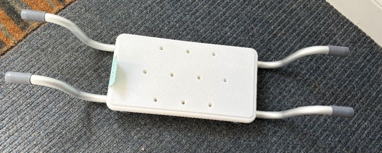 White barhtub  seat FREE Good Condition