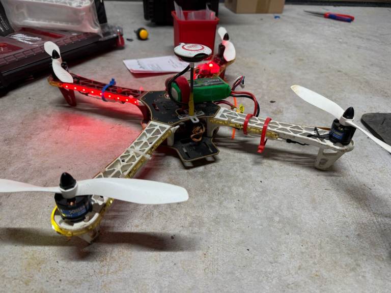 DJI 450 quadcopter flame wheel with NAZA gps